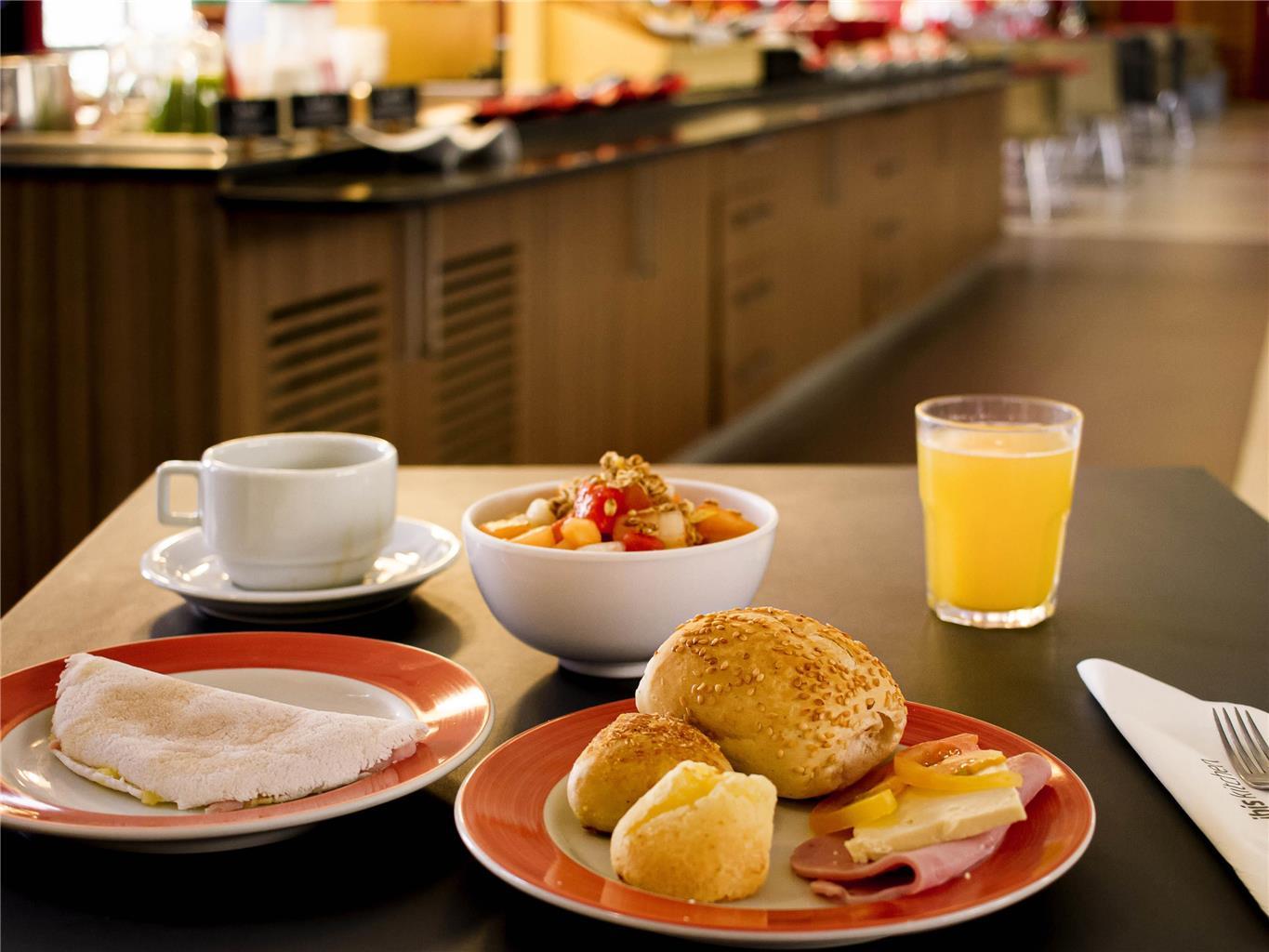 Hotel Ibis De Iracema 3*